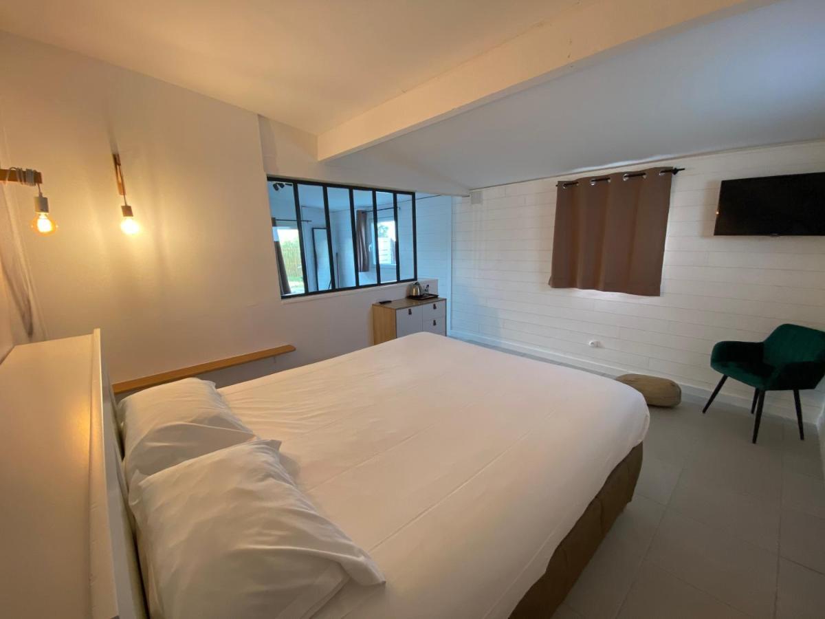 Mas Des Salicornes Hotell Saintes-Maries-de-la-Mer Exteriör bild