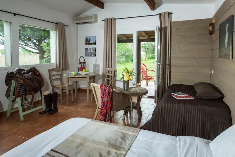 Mas Des Salicornes Hotell Saintes-Maries-de-la-Mer Exteriör bild