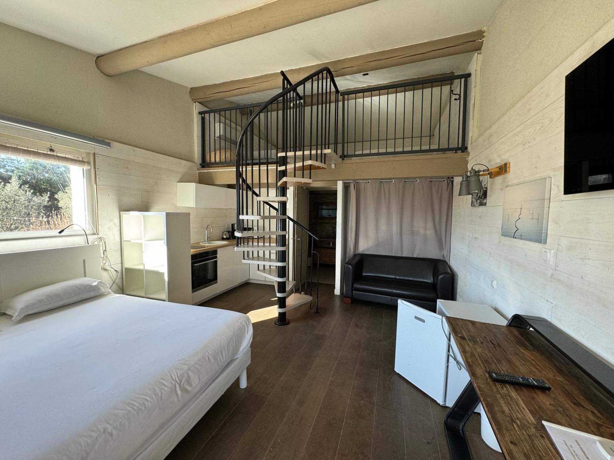 Mas Des Salicornes Hotell Saintes-Maries-de-la-Mer Exteriör bild
