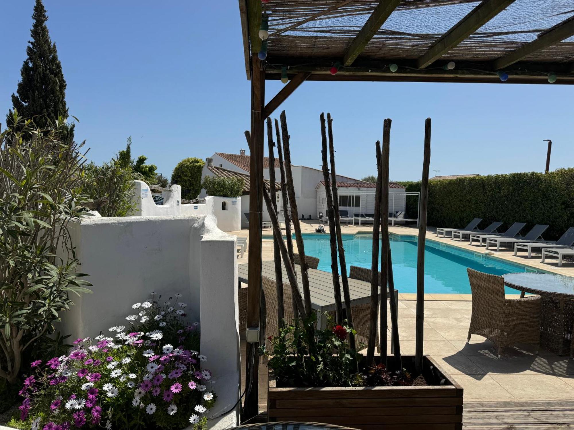 Mas Des Salicornes Hotell Saintes-Maries-de-la-Mer Exteriör bild