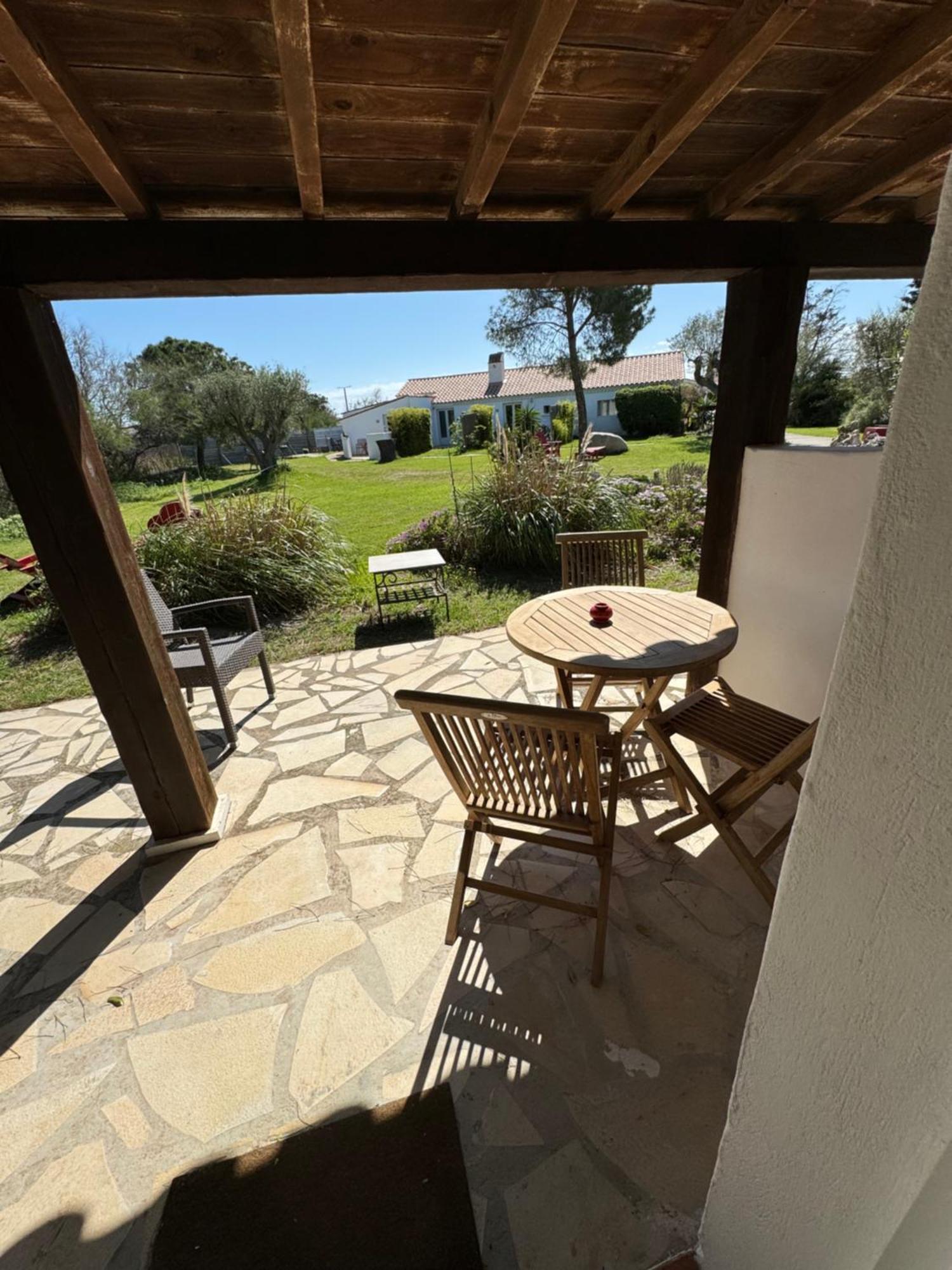 Mas Des Salicornes Hotell Saintes-Maries-de-la-Mer Exteriör bild