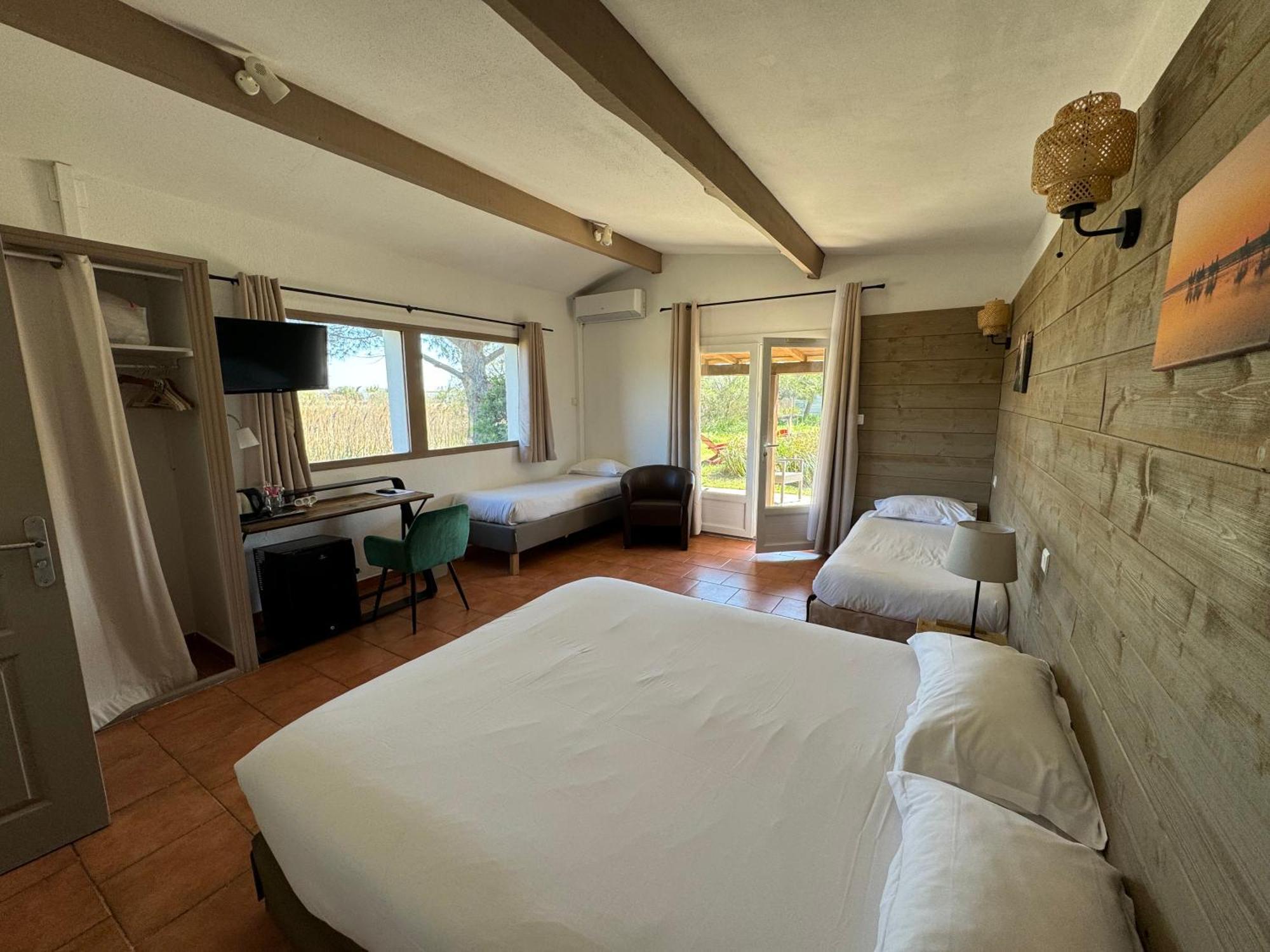 Mas Des Salicornes Hotell Saintes-Maries-de-la-Mer Exteriör bild